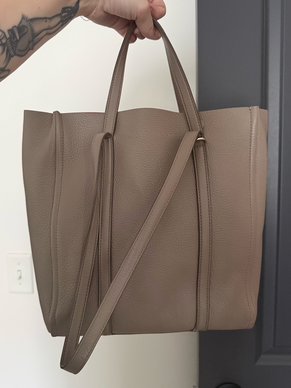 Authentic Marc Jacobs "The Tag Tote 27" Leather Bag-Cement Grey/Red Interior EUC - Picture 12 of 13